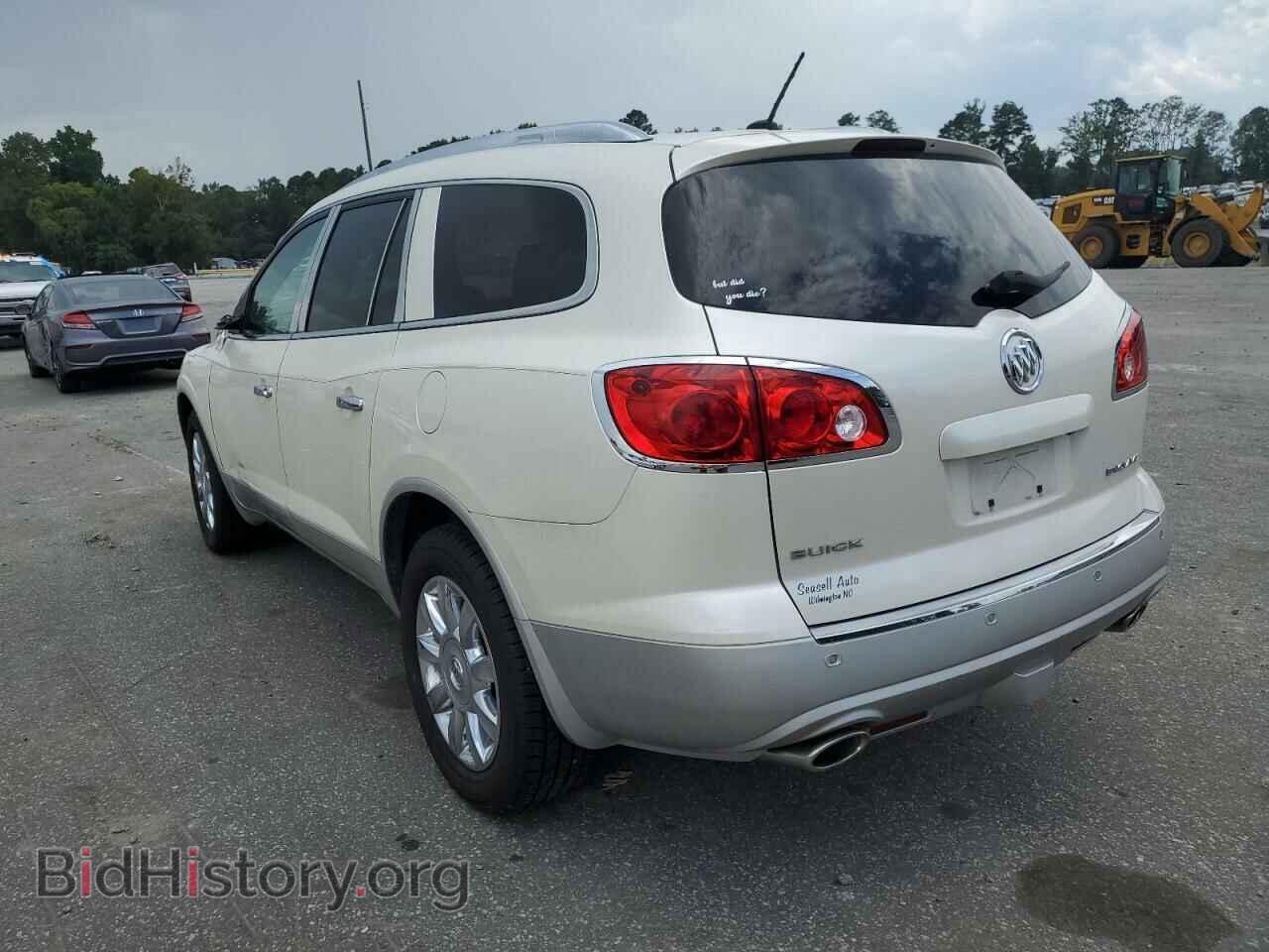 2012 BUICK ENCLAVE - VIN: 5GAKRCED8CJ285655 - Фото 2