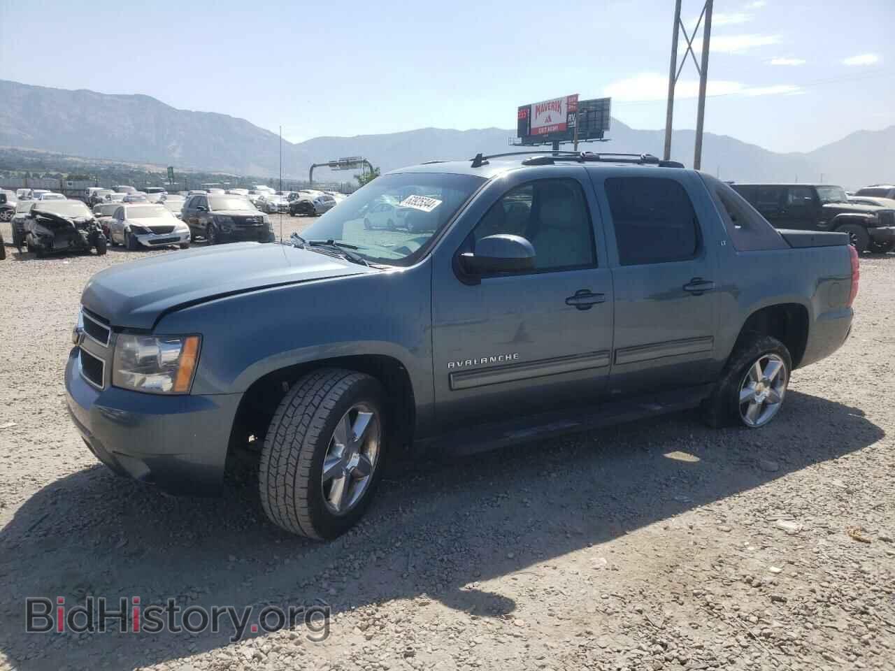 Photo 3GNTKFE34BG134061 - CHEVROLET AVALANCHE 2011