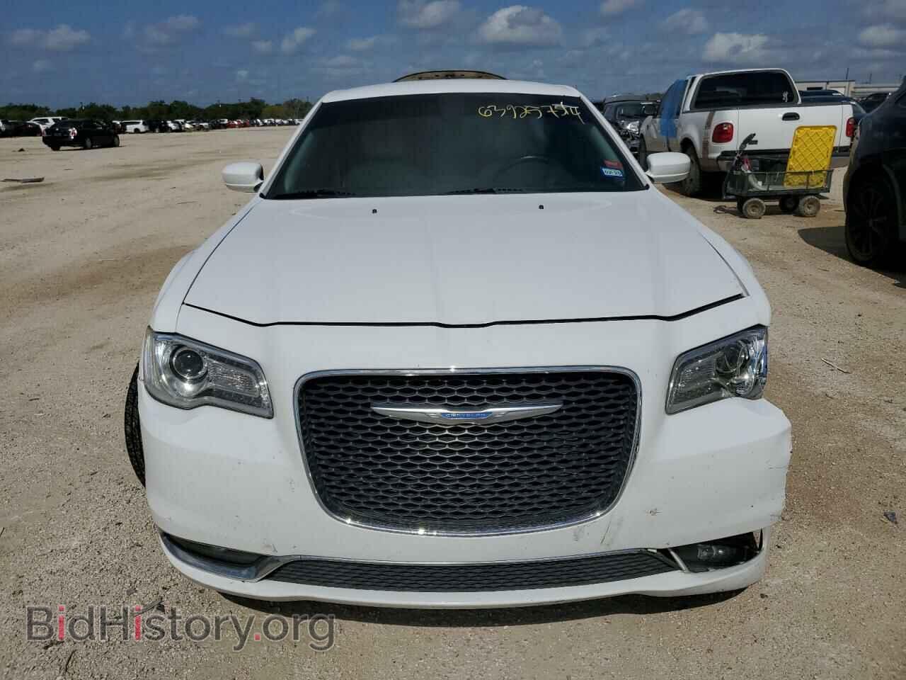 2018 CHRYSLER 300 - VIN: 2C3CCAAG2JH262450 - Фото 5