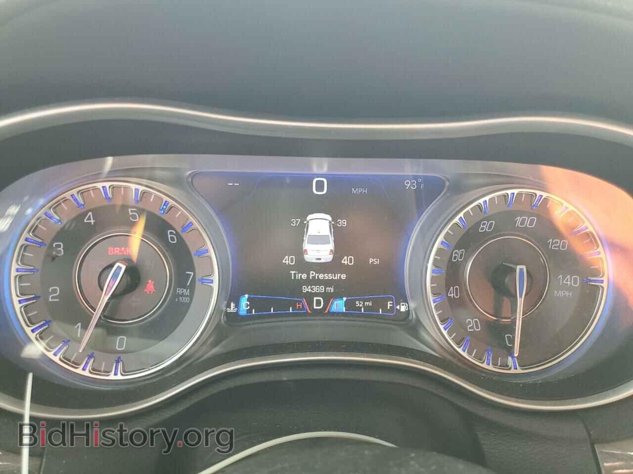 2018 CHRYSLER 300 - VIN: 2C3CCAAG2JH262450 - Фото 9