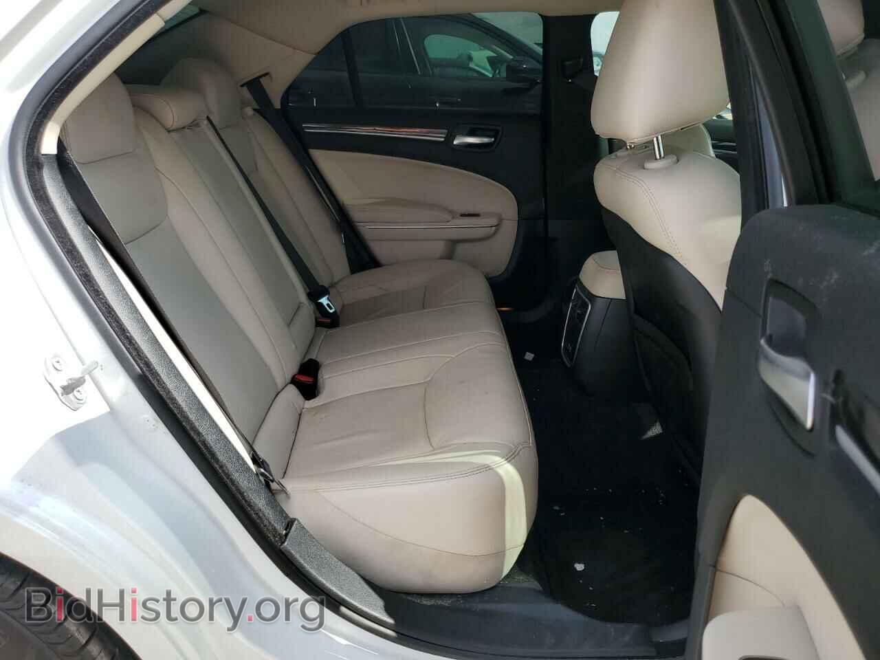 2018 CHRYSLER 300 - VIN: 2C3CCAAG2JH262450 - Фото 10