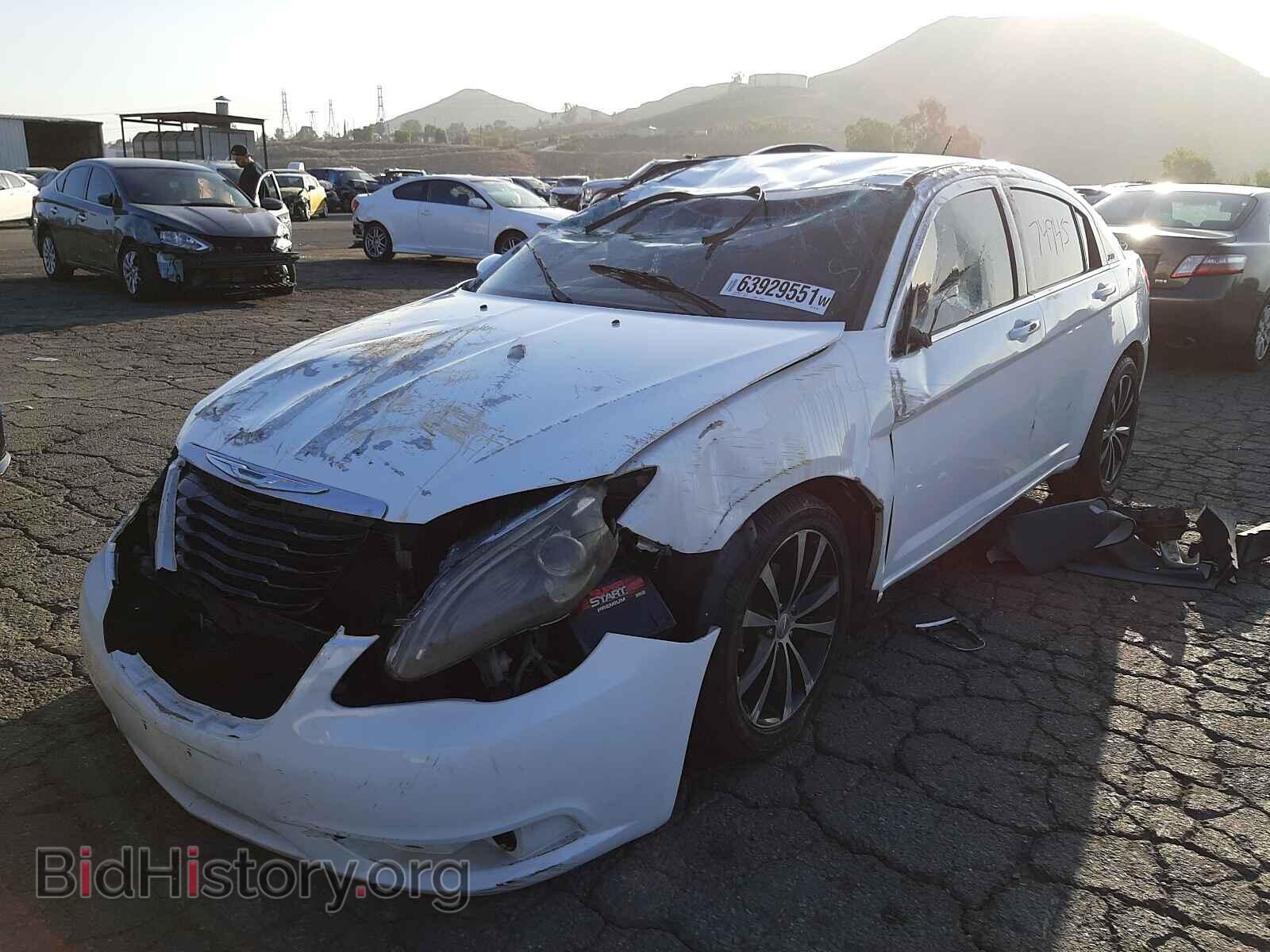 2012 CHRYSLER 200 - VIN: 1C3CCBBG7CN267898 - Фото 2