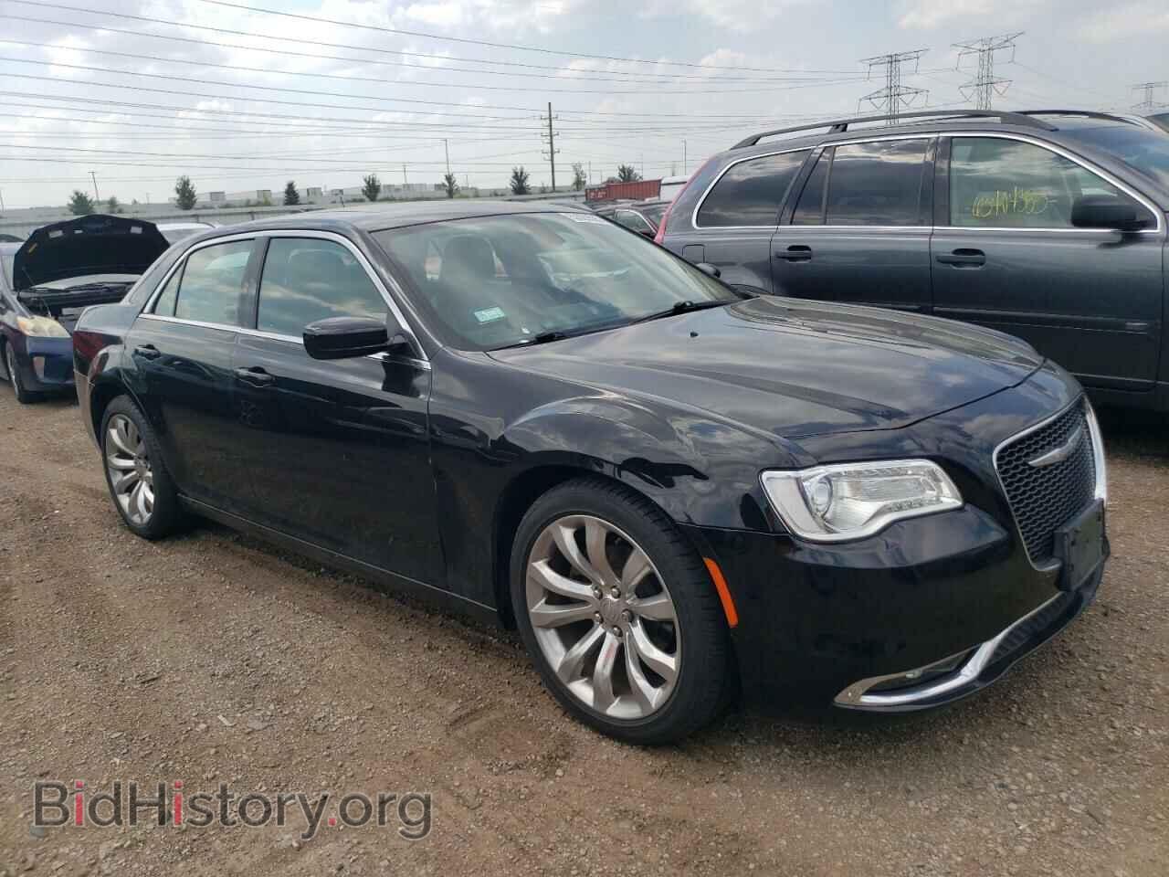 2016 CHRYSLER 300 - VIN: 2C3CCAAG2GH358359 - Фото 4