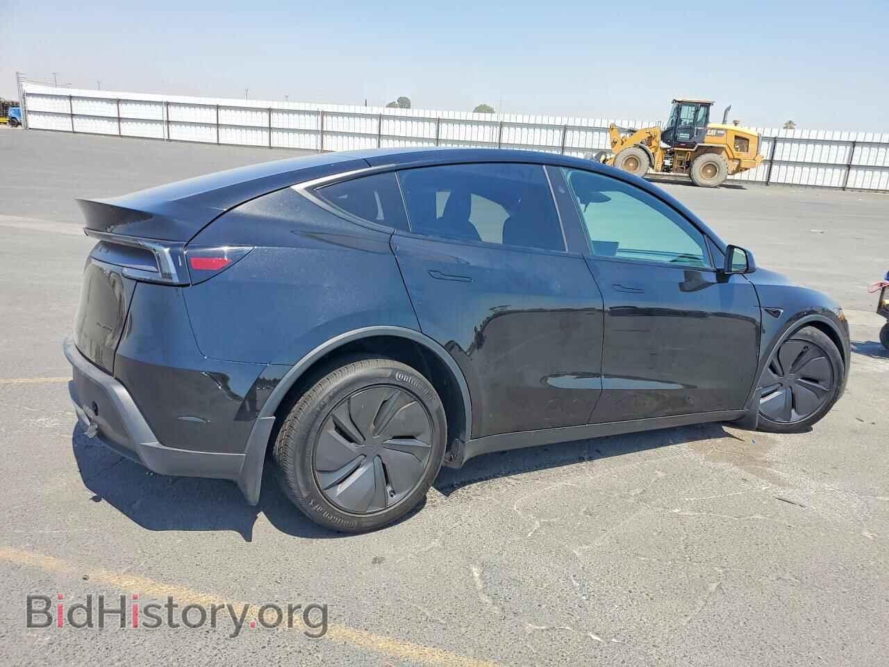 2026 TESLA MODEL Y - VIN: 7SAYGAEE9TF600940 - Photo 3