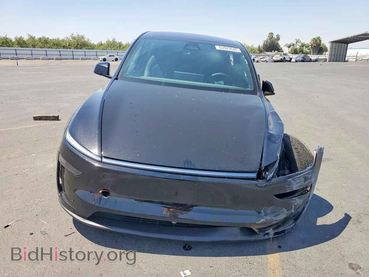 2026 TESLA MODEL Y - VIN: 7SAYGAEE9TF600940 - Photo 5