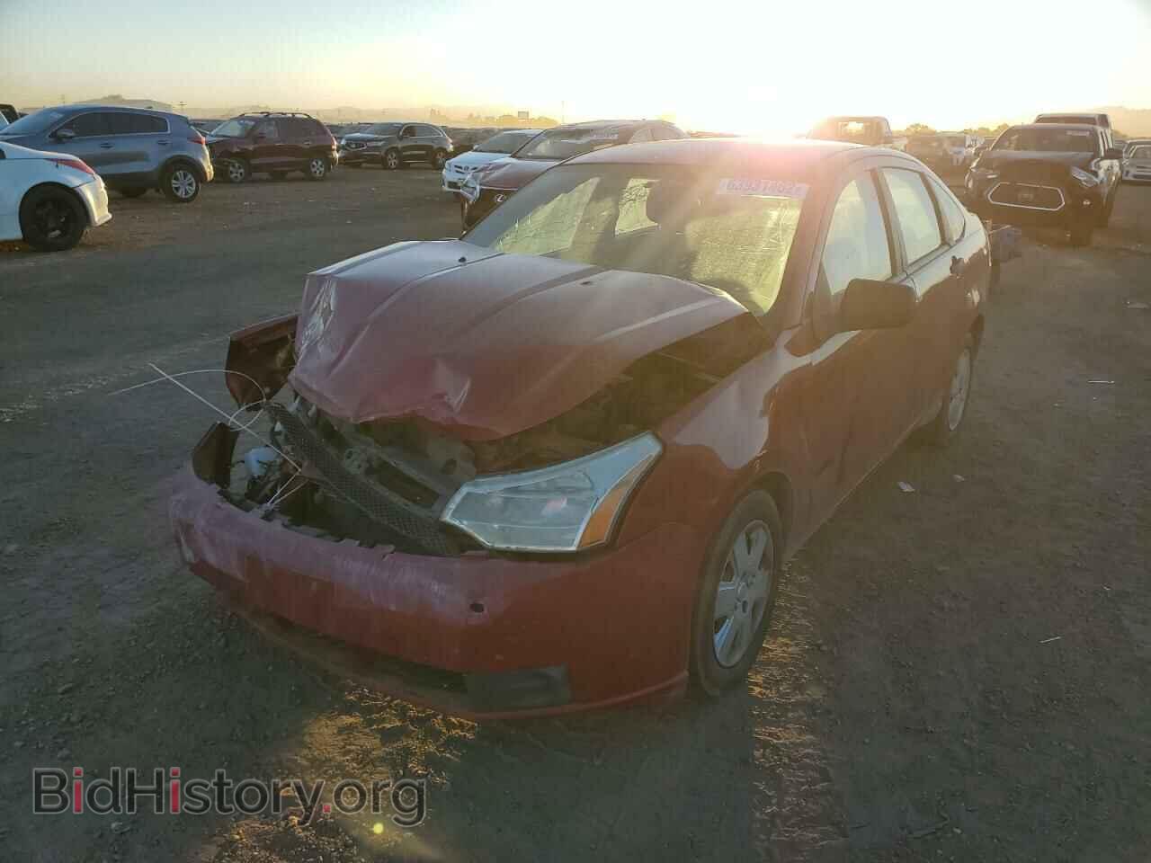 2011 FORD FOCUS - VIN: 1FAHP3EN8BW180130 - Photo 2