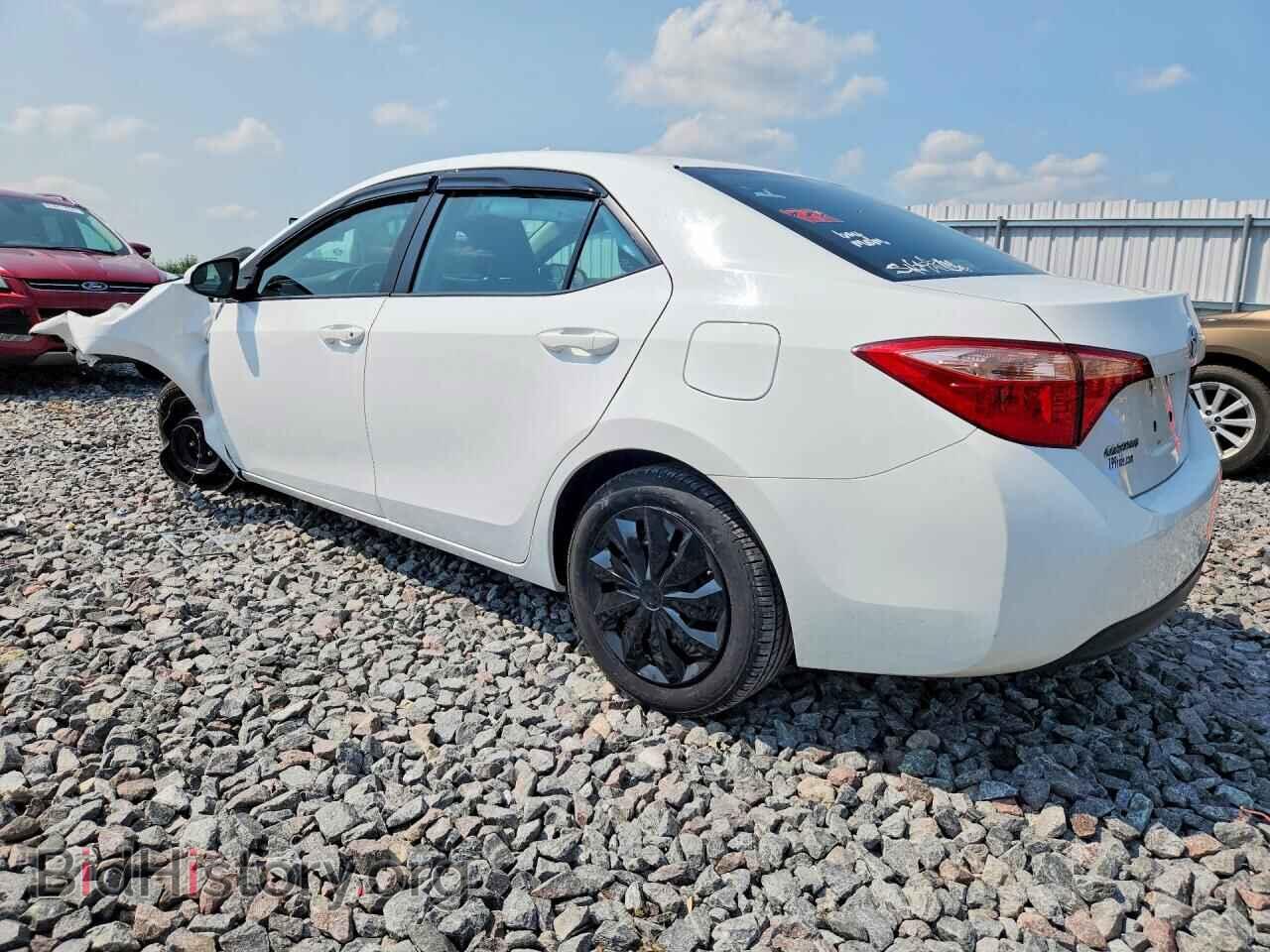 2017 TOYOTA COROLLA - VIN: 2T1BURHE8HC833838 - Фото 2