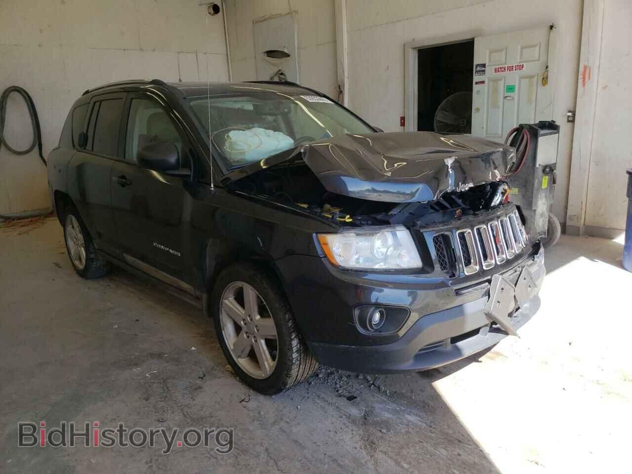 Photo 1J4NF5FB2BD134072 - JEEP COMPASS 2011
