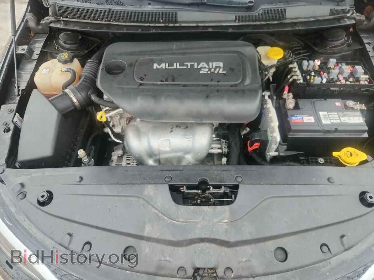 2016 CHRYSLER 200 - VIN: 1C3CCCAB2GN164843 - Фото 11