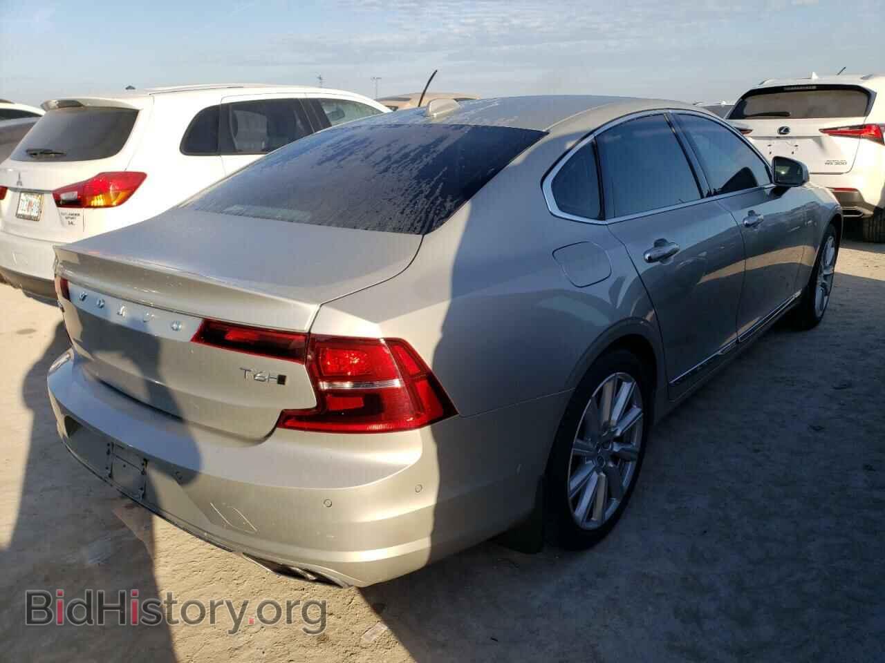 2017 VOLVO S90 - VIN: YV1A22ML0H1016486 - Фото 4
