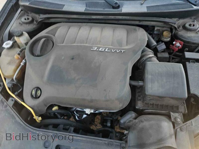 2013 Chrysler 200 (VIN 1C3BCBEG0DN659758) — photo 7 of 10
