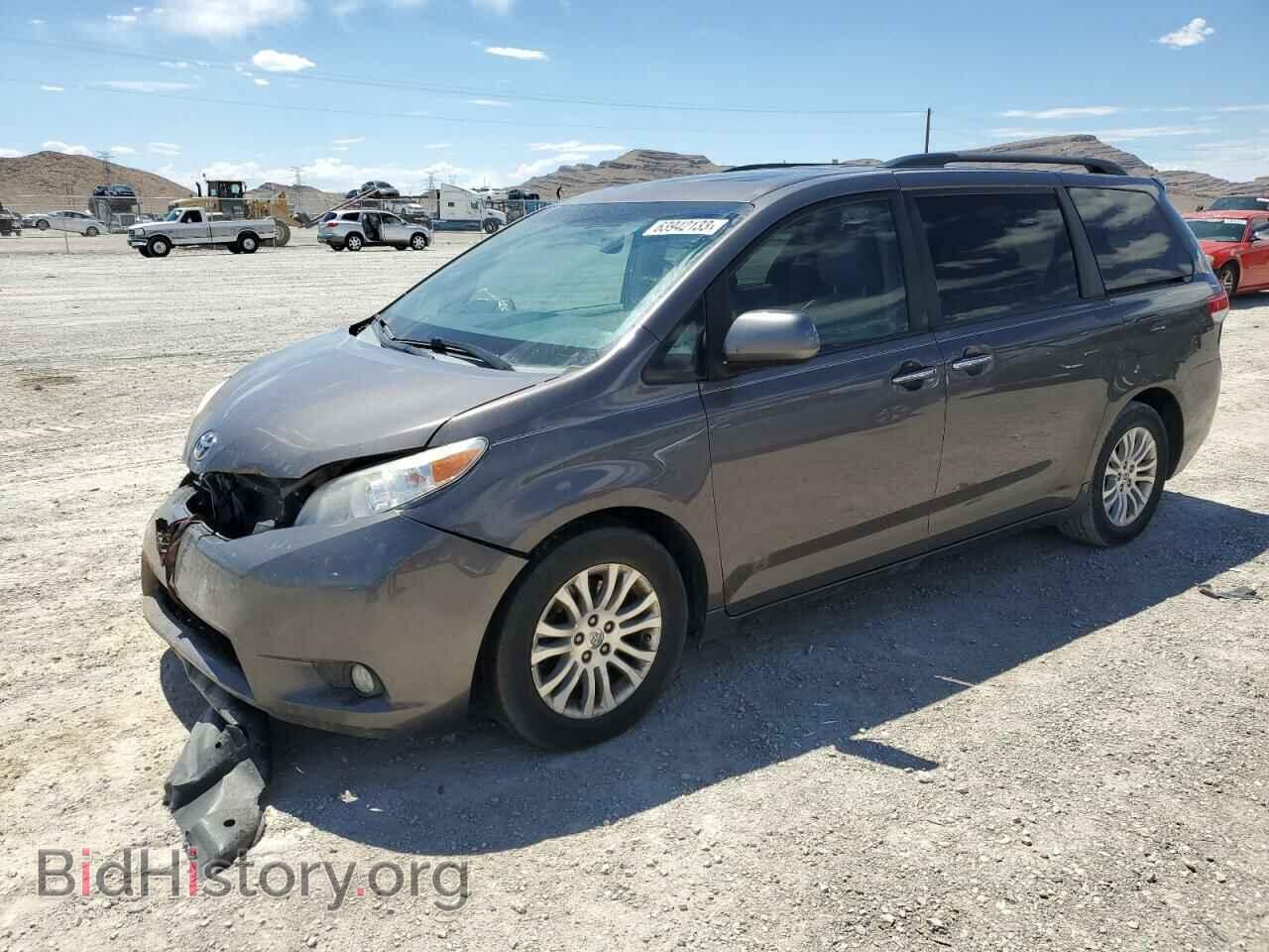 Photo 5TDYK3DC2CS223838 - TOYOTA All Models 2012