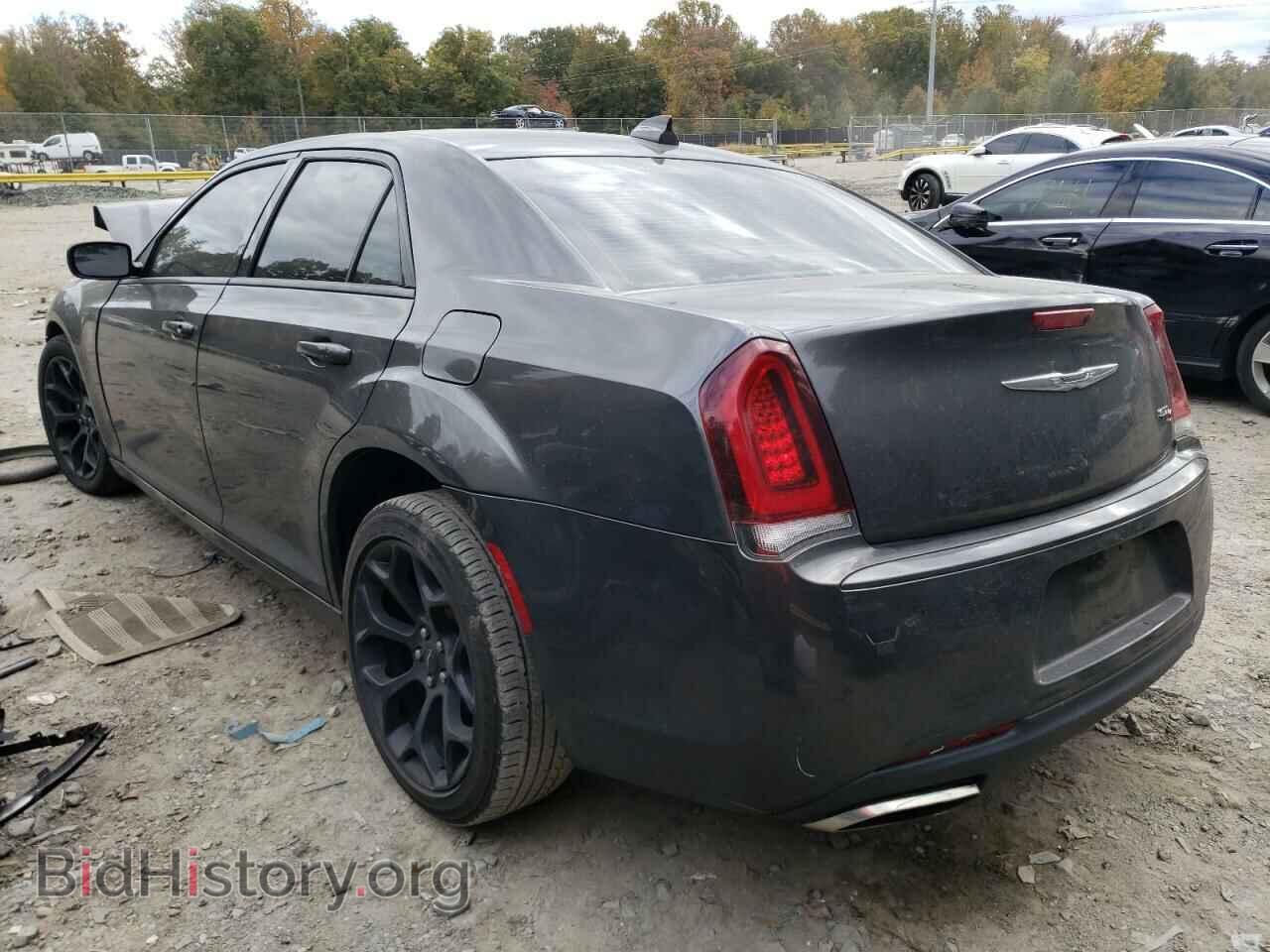 2019 CHRYSLER 300 - VIN: 2C3CCABG3KH609364 - Фото 3