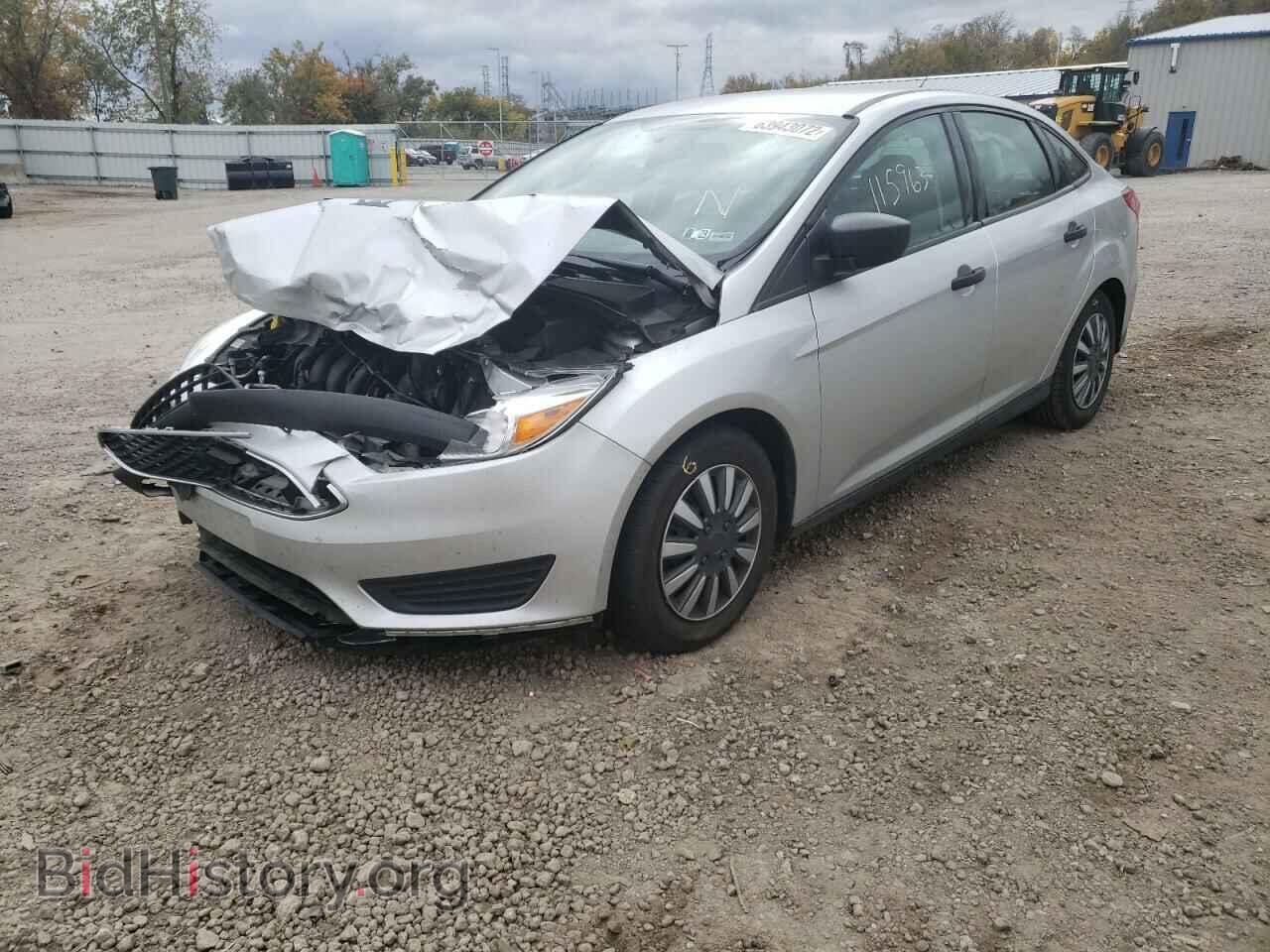 2017 FORD FOCUS - VIN: 1FADP3E24HL313058 - Фото 2