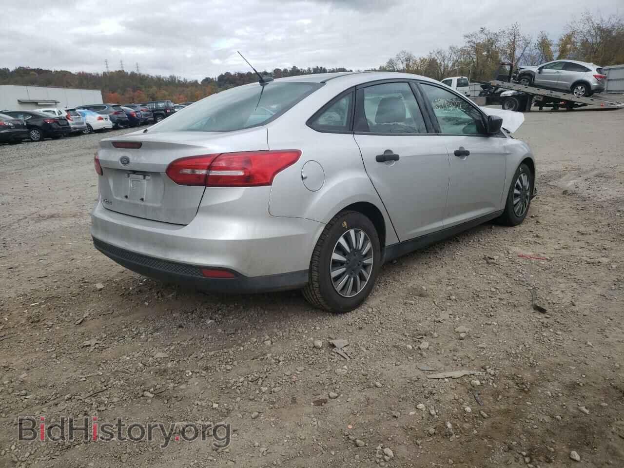 2017 FORD FOCUS - VIN: 1FADP3E24HL313058 - Фото 4