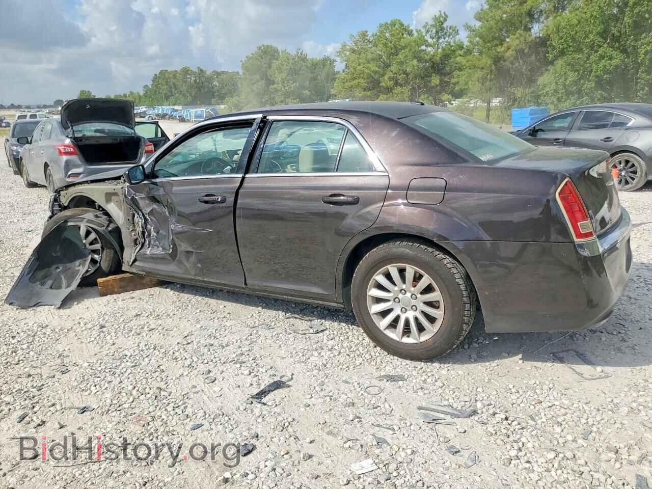 2013 CHRYSLER 300 - VIN: 2C3CCAAG7DH573022 - Фото 2
