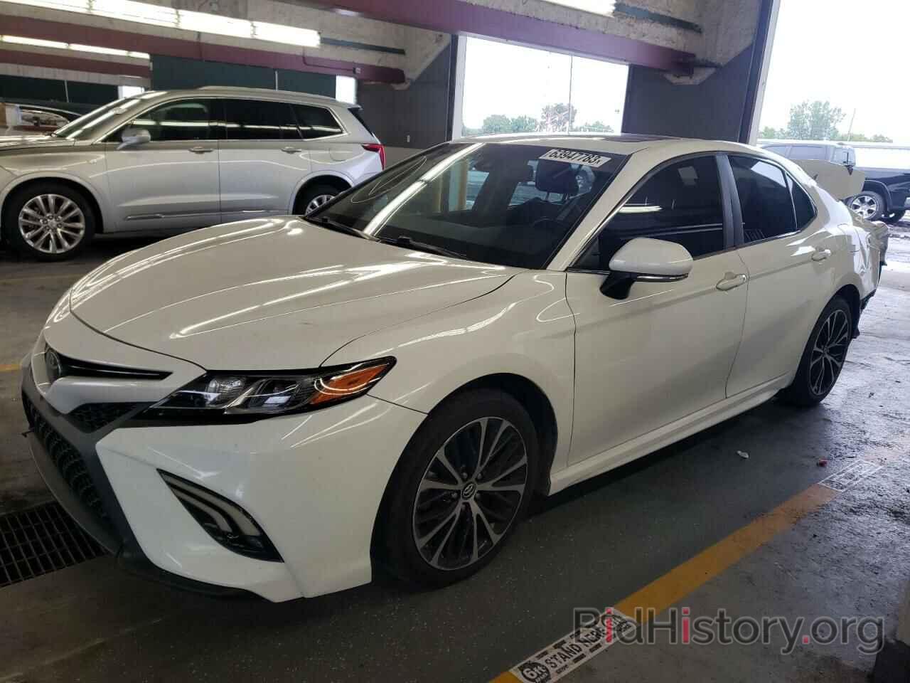 Photo 4T1B11HK8JU614205 - TOYOTA CAMRY 2018