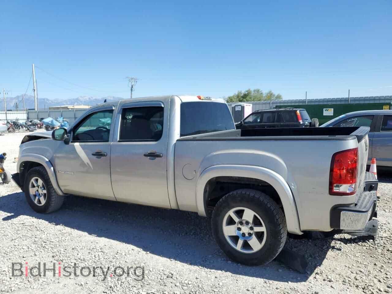 2007 GMC SIERRA - VIN: 2GTEK13M071611164 - Photo 2