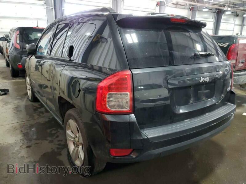 2011 Jeep COMPASS (VIN 1J4NT1FB5BD213950) — фото 3 из 10