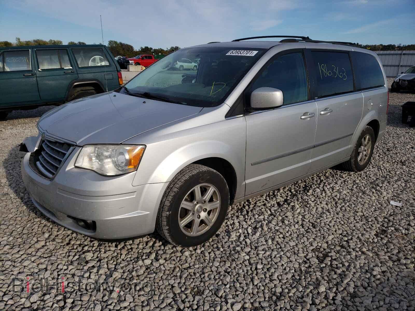 2010 CHRYSLER MINIVAN - VIN: 2A4RR5D14AR204055 - Photo 2