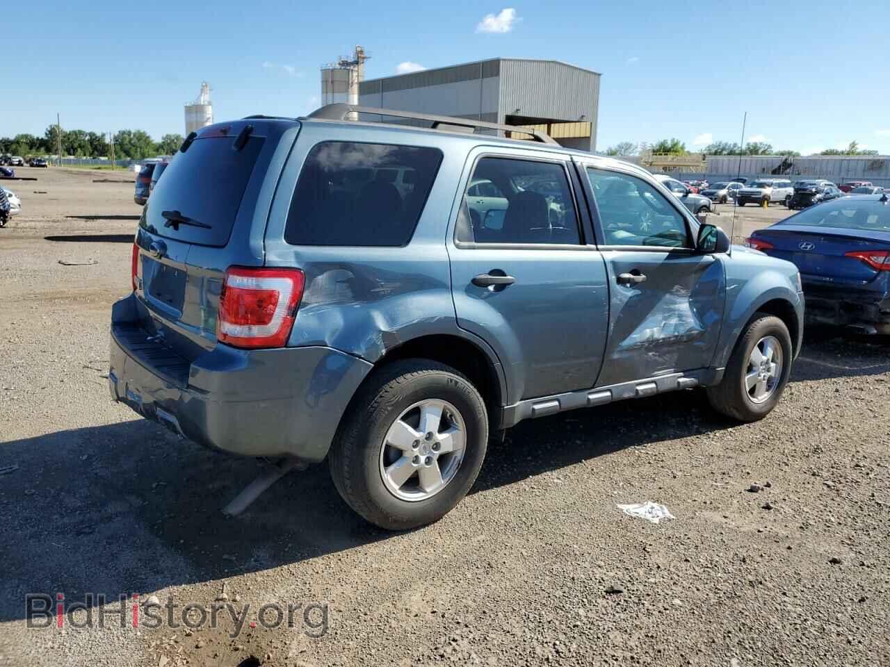 2011 FORD ESCAPE - VIN: 1FMCU0D77BKA13257 - Фото 3
