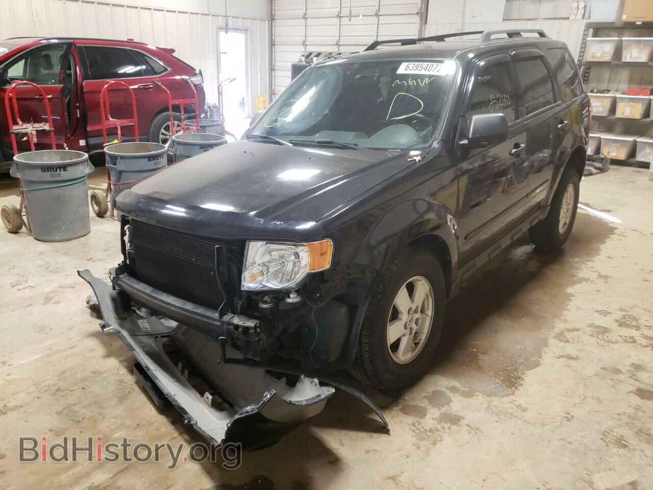 2011 FORD ESCAPE - VIN: 1FMCU0D75BKA68063 - Фото 2