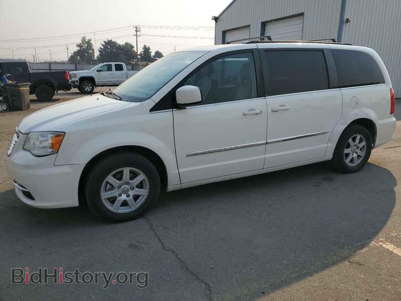Photo 2A4RR8DG2BR679839 - CHRYSLER MINIVAN 2011