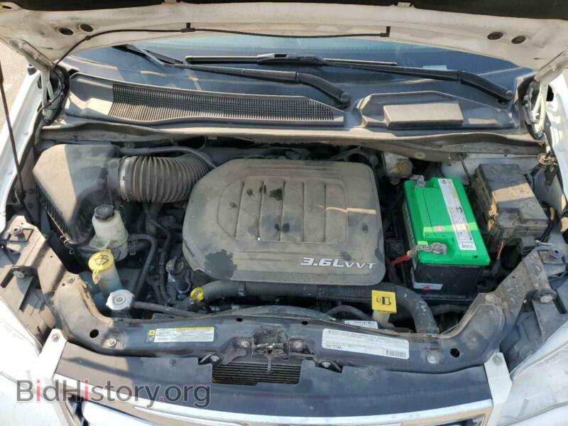2011 Chrysler MINIVAN (VIN 2A4RR8DG2BR679839) — photo 12 of 13