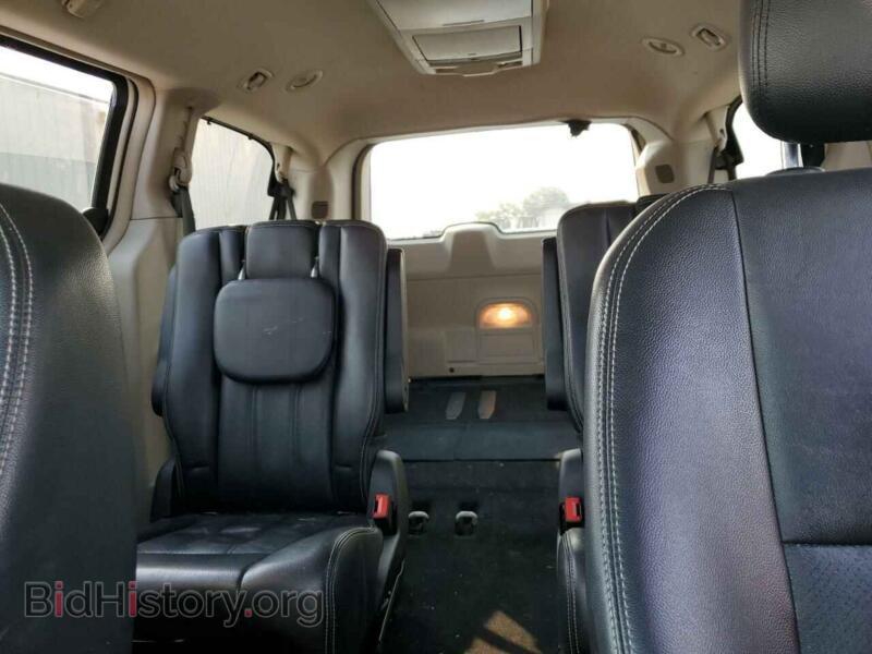 2011 Chrysler MINIVAN (VIN 2A4RR8DG2BR679839) — photo 10 of 13