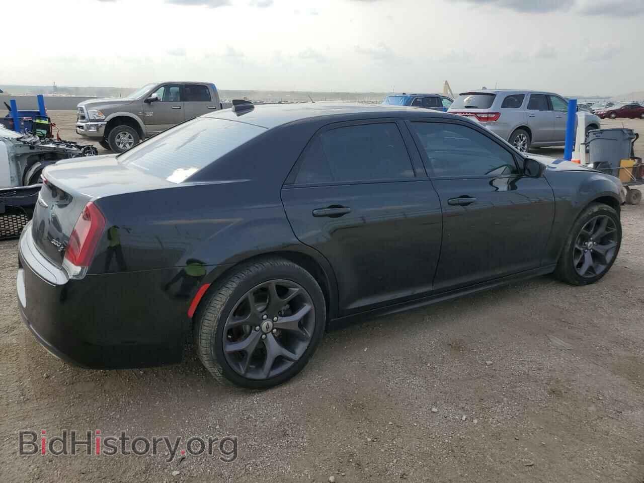 2016 CHRYSLER 300 - VIN: 2C3CCAGG8GH270309 - Фото 3