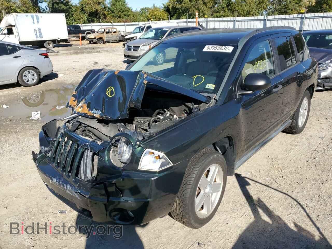 2010 JEEP COMPASS - VIN: 1J4NT1FA8AD676476 - Photo 2