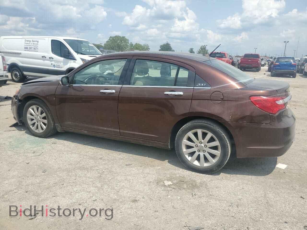 2013 CHRYSLER 200 - VIN: 1C3CCBCG9DN520882 - Фото 2
