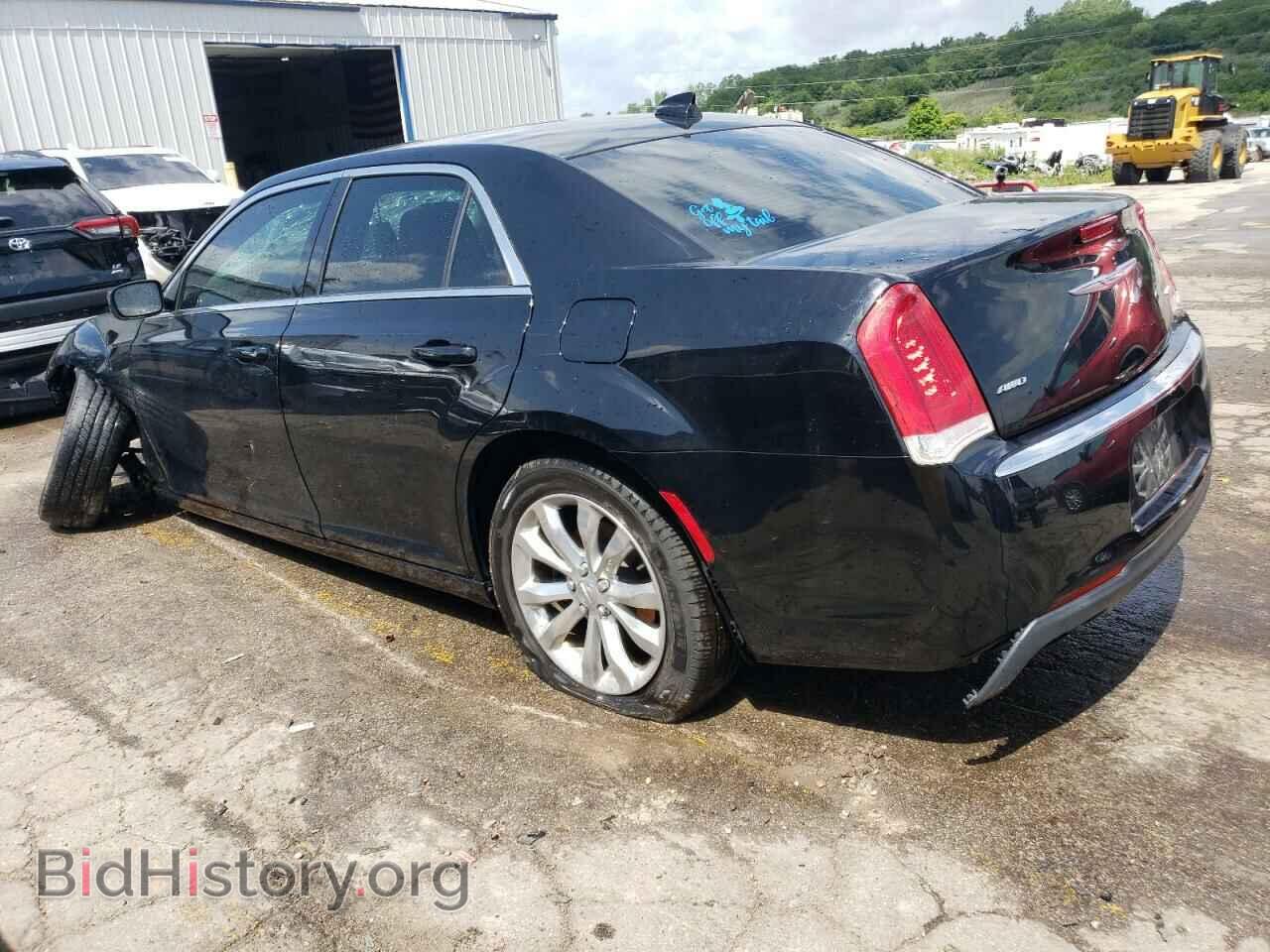 2018 CHRYSLER 300 - VIN: 2C3CCARG8JH226783 - Фото 2
