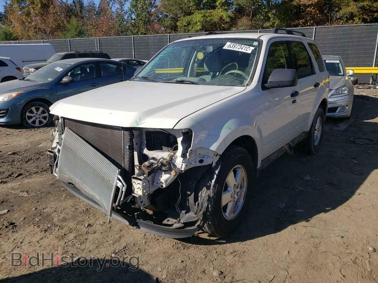 2011 FORD ESCAPE - VIN: 1FMCU0D79BKA30917 - Фото 2