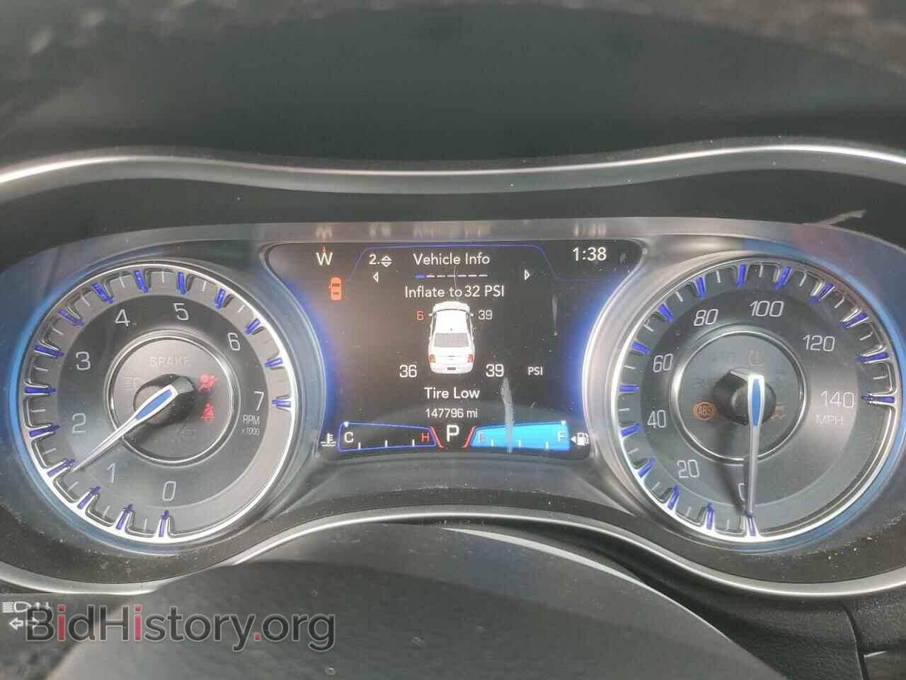 2015 CHRYSLER 300 - VIN: 2C3CCAAG3FH755027 - Фото 9