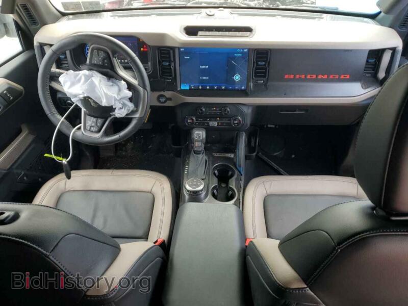2023 Ford BRONCO (VIN 1FMEE5DP8PLB60594) — photo 8 of 12