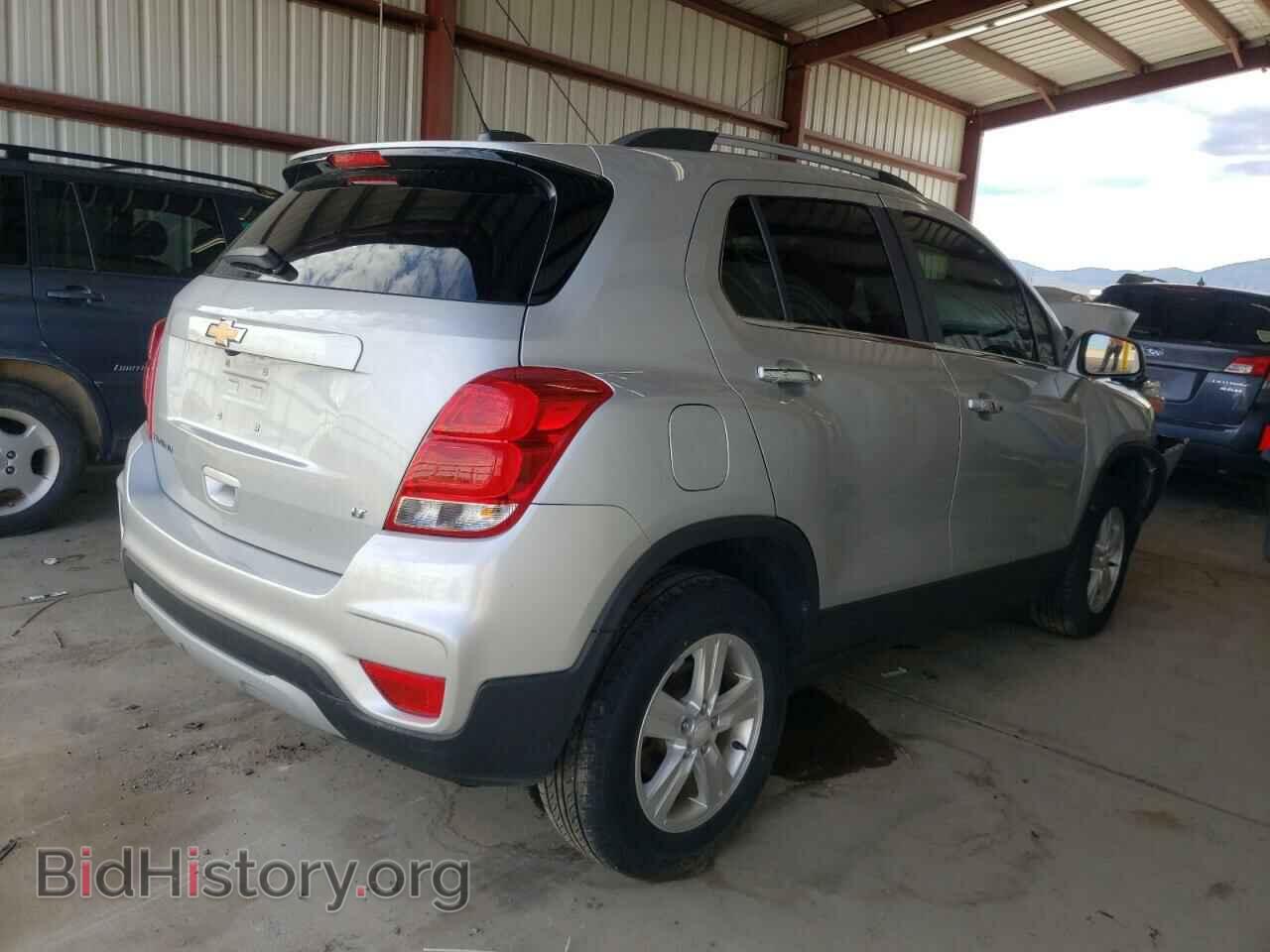 2017 CHEVROLET TRAX - VIN: 3GNCJPSB2HL211708 - Photo 3