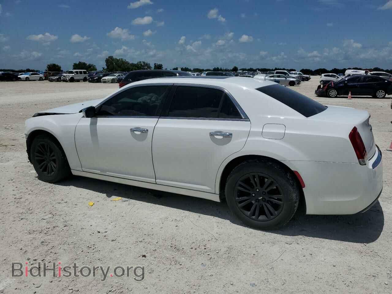 2016 CHRYSLER 300 - VIN: 2C3CCAEG0GH334040 - Фото 2