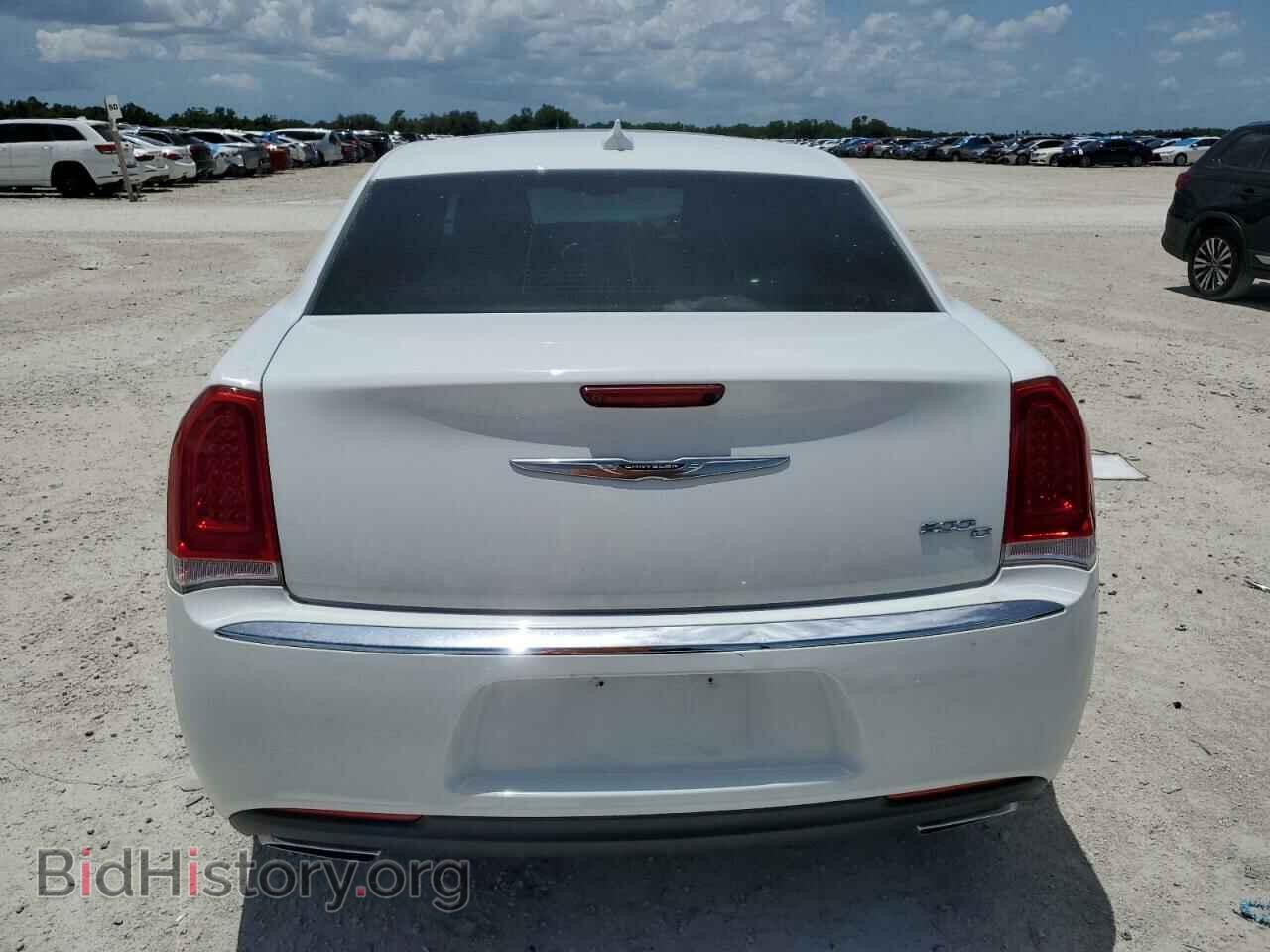 2016 CHRYSLER 300 - VIN: 2C3CCAEG0GH334040 - Фото 6