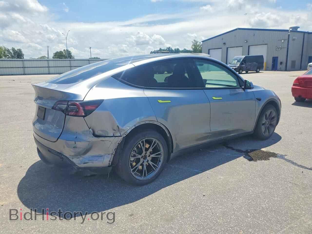 2024 TESLA MODEL Y - VIN: 7SAYGDEEXRA311413 - Photo 3