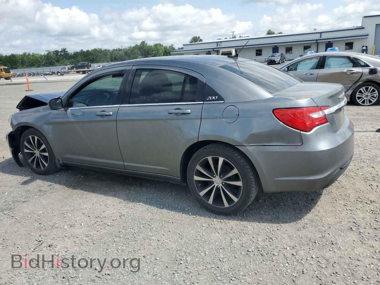 2013 CHRYSLER 200 - VIN: 1C3CCBBG9DN719853 - Фото 2