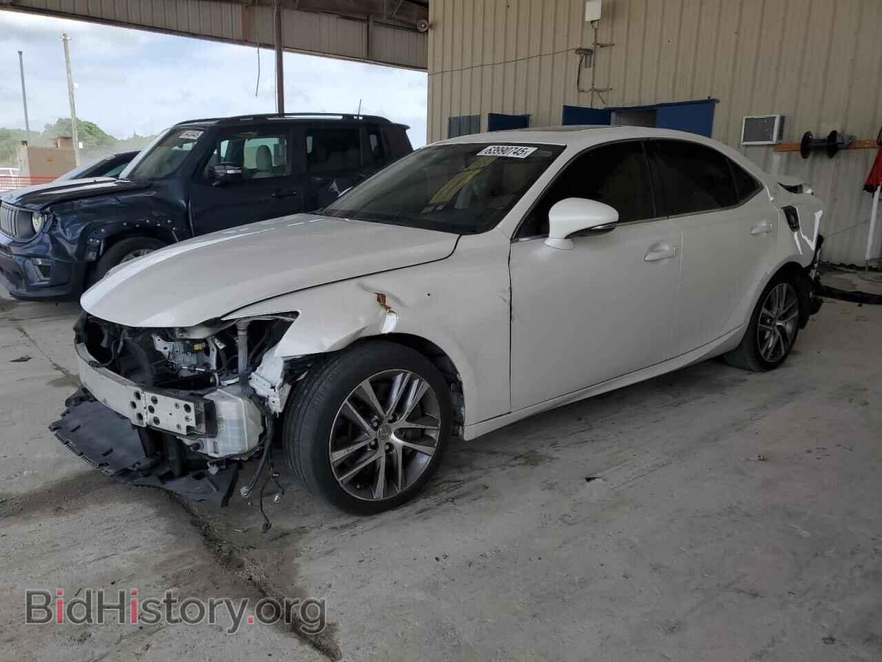 Photo JTHBA1D23J5065550 - LEXUS IS 2018