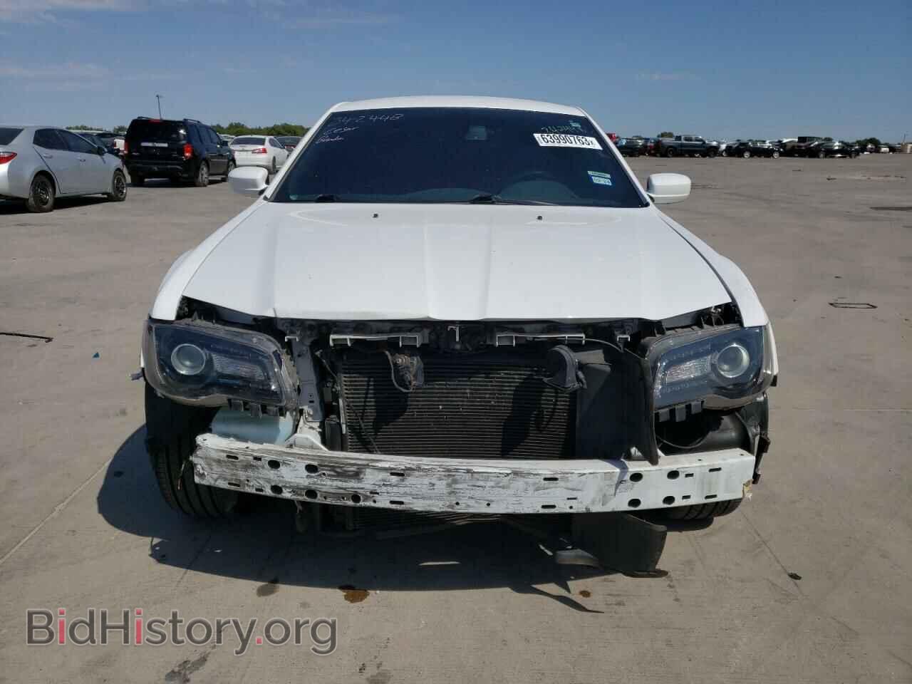 2019 CHRYSLER 300 - VIN: 2C3CCABG1KH628799 - Фото 5