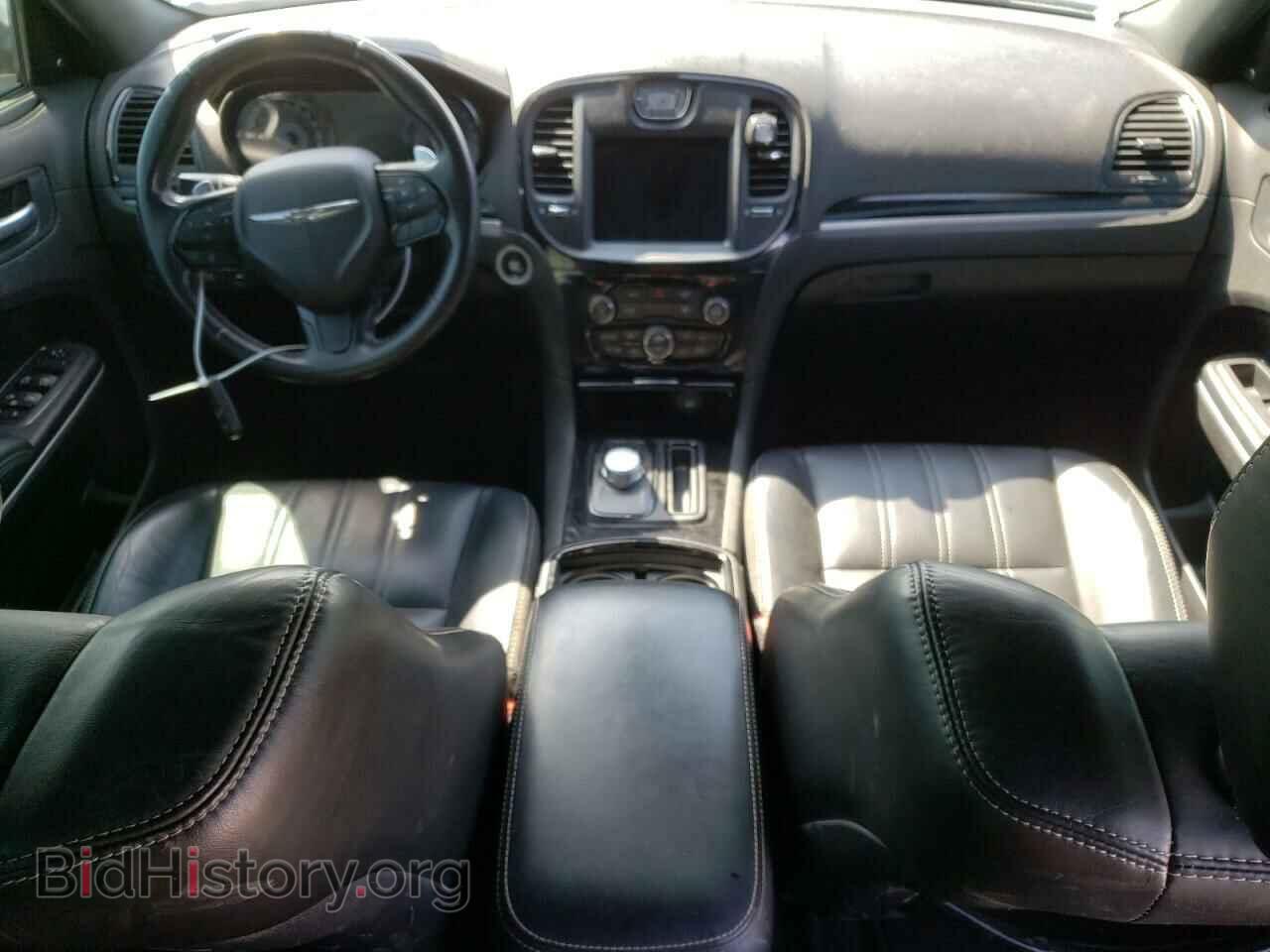 2019 CHRYSLER 300 - VIN: 2C3CCABG1KH628799 - Фото 8