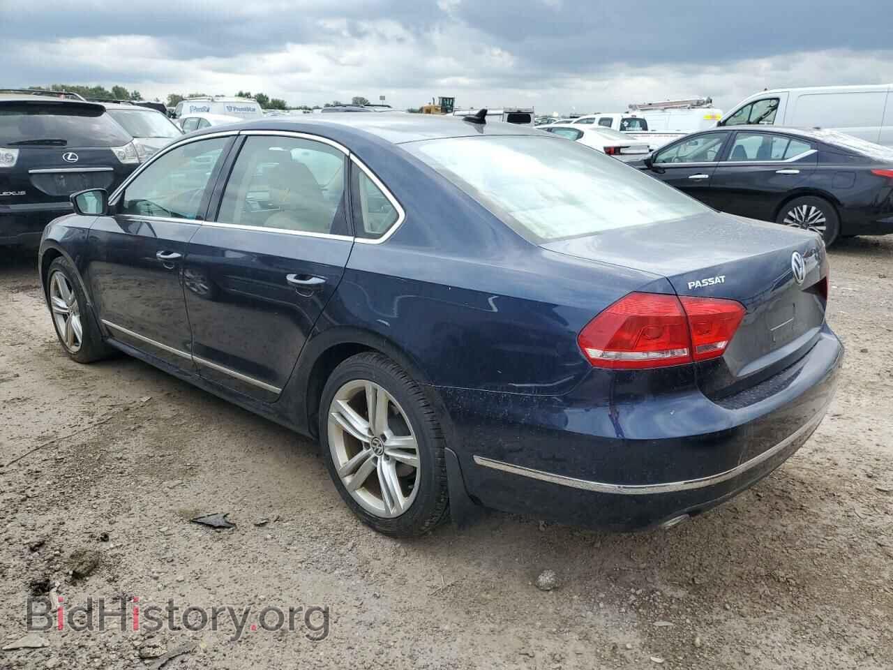 2015 VOLKSWAGEN PASSAT - VIN: 1VWBV7A31FC045805 - Фото 2