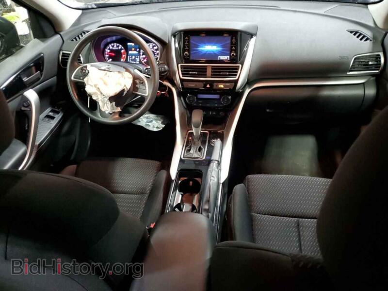 2018 Mitsubishi ECLIPSE (VIN JA4AT3AA1JZ067363) — photo 8 of 13