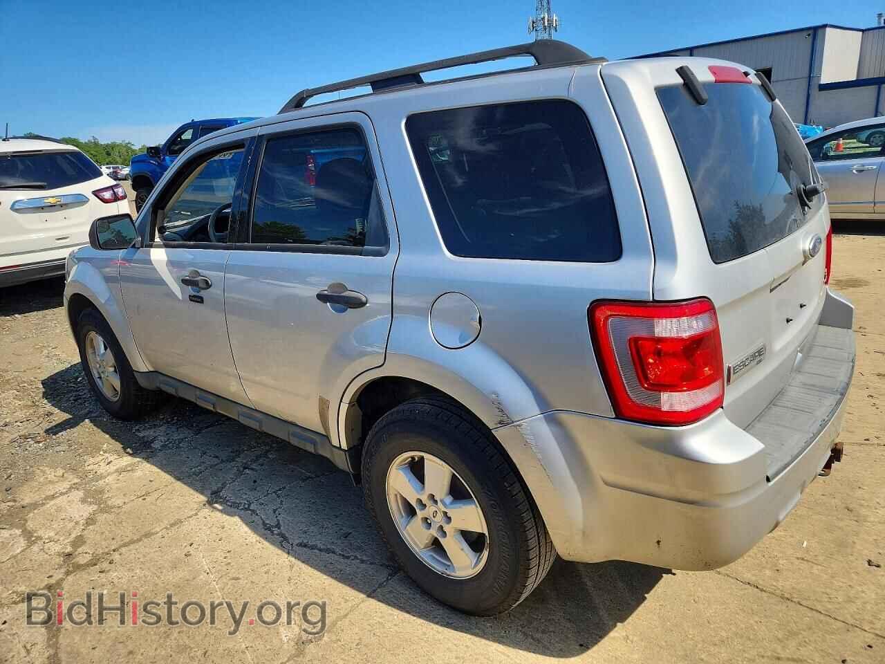 2011 FORD ESCAPE - VIN: 1FMCU0DG8BKA66033 - Photo 2