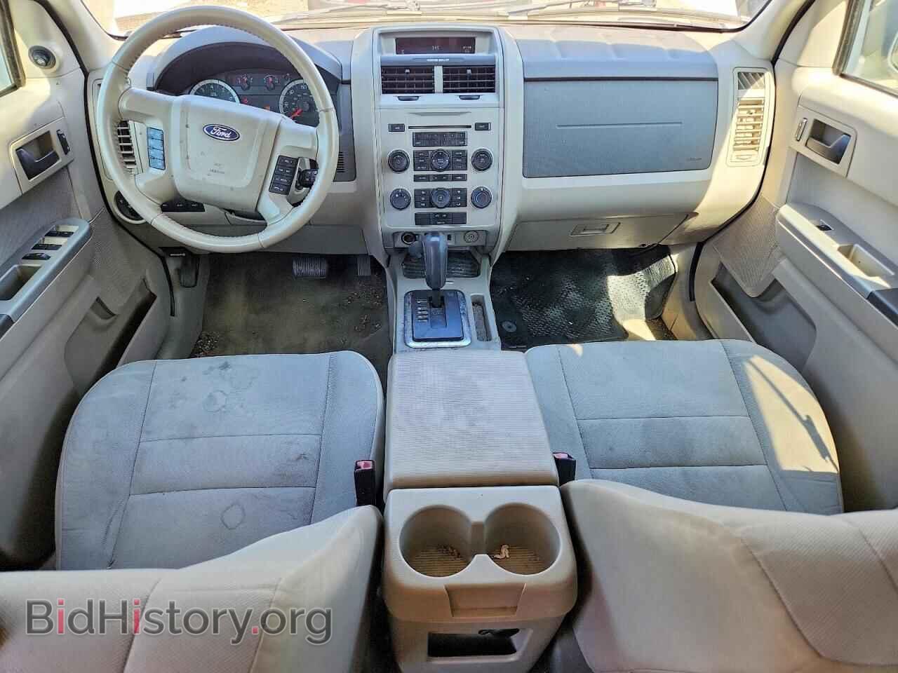 2011 FORD ESCAPE - VIN: 1FMCU0DG8BKA66033 - Photo 8