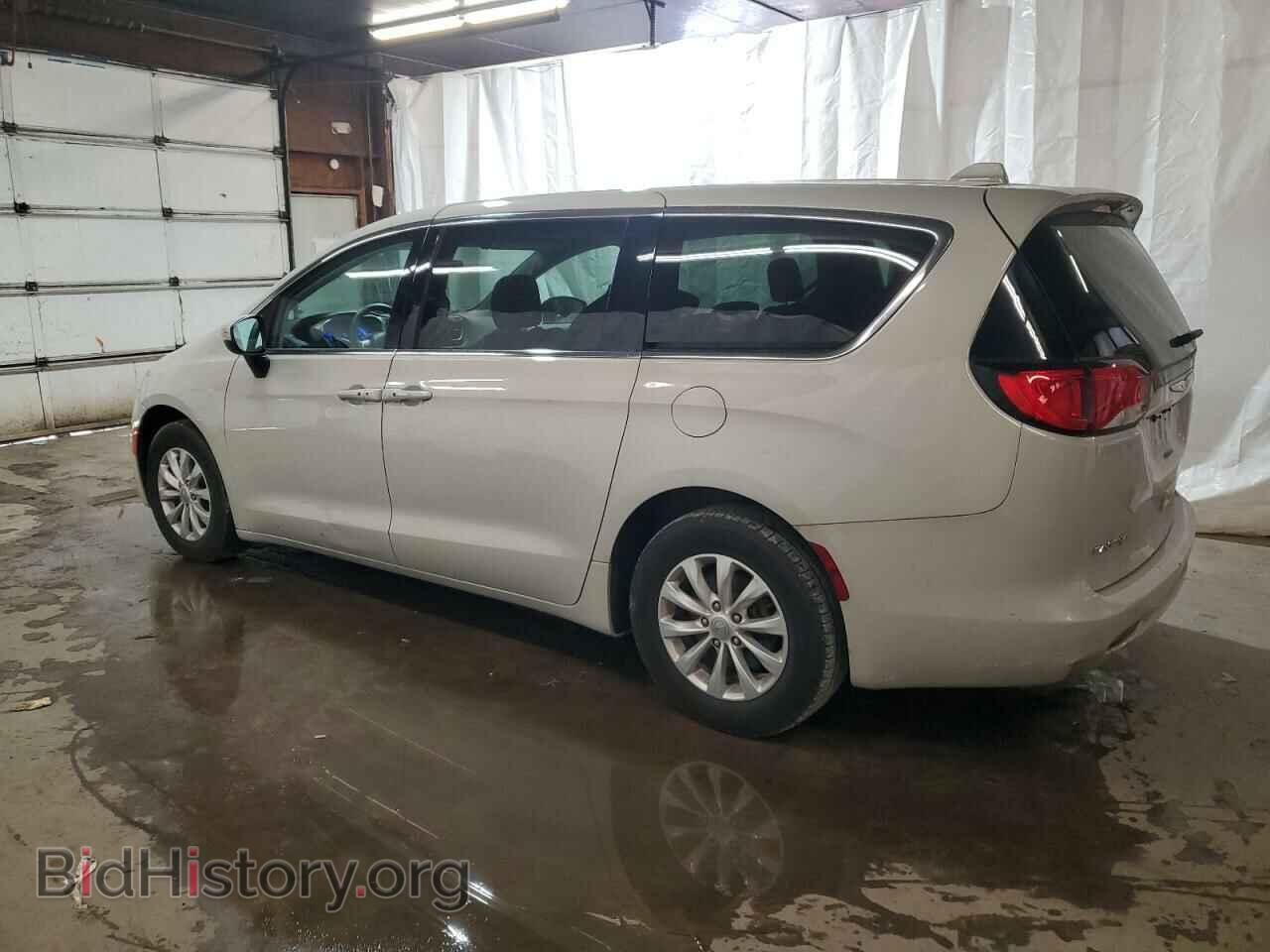 2017 CHRYSLER PACIFICA - VIN: 2C4RC1DG1HR676812 - Photo 2