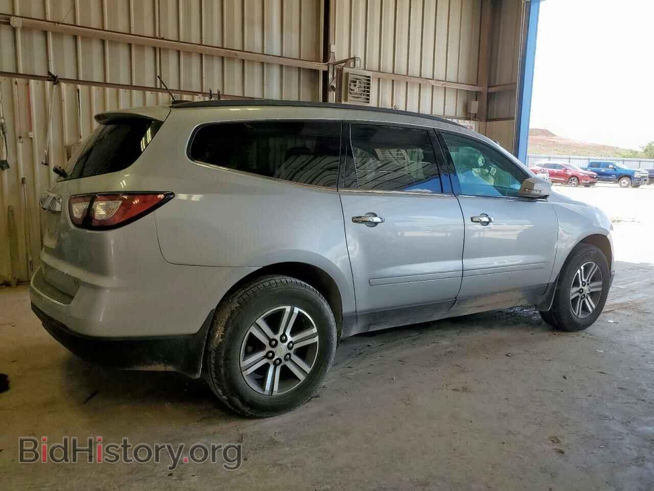 2017 CHEVROLET TRAVERSE - VIN: 1GNKRHKD3HJ279941 - Фото 3